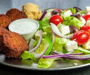 Falafel Greek Salad 